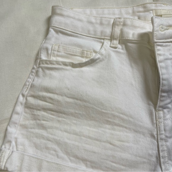 ♻️DISPONIBLE ♻️
✨🍂PRE-LOVED H&M Short🍂✨ - Picture 6 of 7